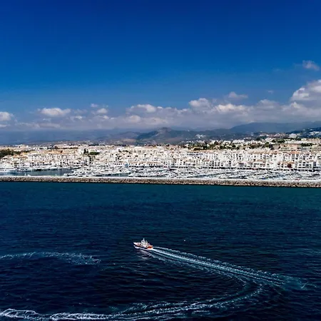 Spacious 1bdr Puerto Banus